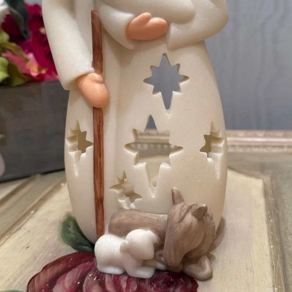 OakiWay Nativity Scene Candle Holder Figurine